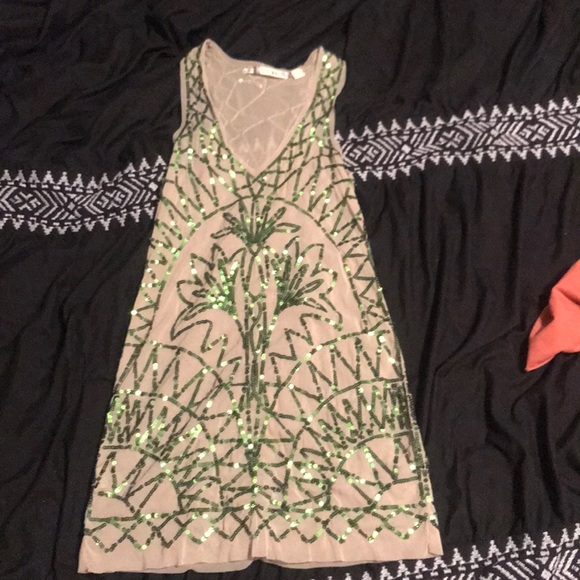 Nude and green Chelsea & Violet mini dress - Picture 1 of 3